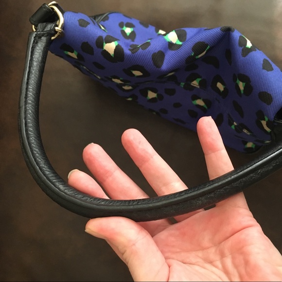 kate Spade New York Cobble Hill Small Devin Bag - Picture 12 of 13